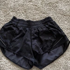 Lululemon hottie toddy short shorts
